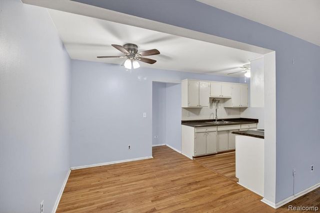 25301 5 Mile Rd 109, Redford, MI 48239
