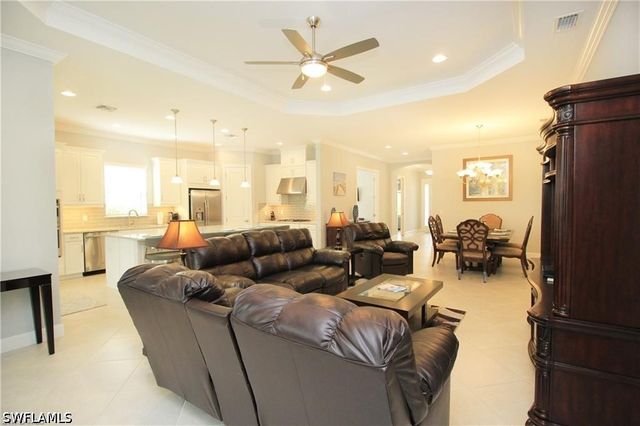 9456 Montelanico LOOP, Naples, FL 34119