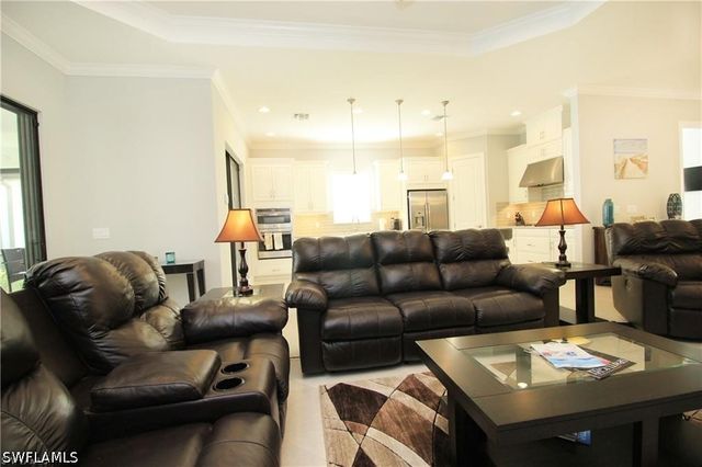 9456 Montelanico LOOP, Naples, FL 34119