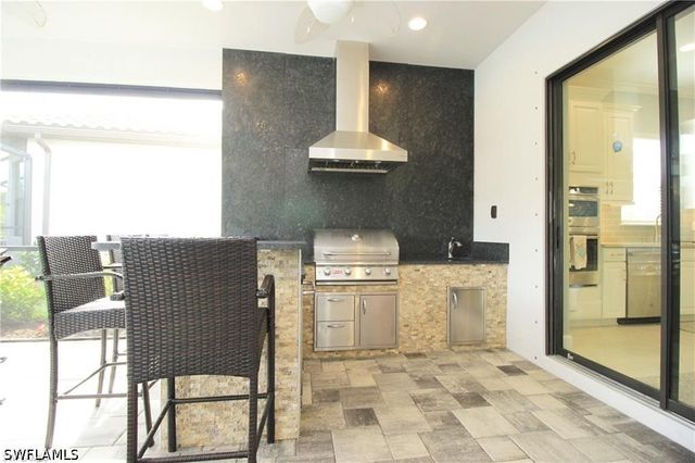 9456 Montelanico LOOP, Naples, FL 34119