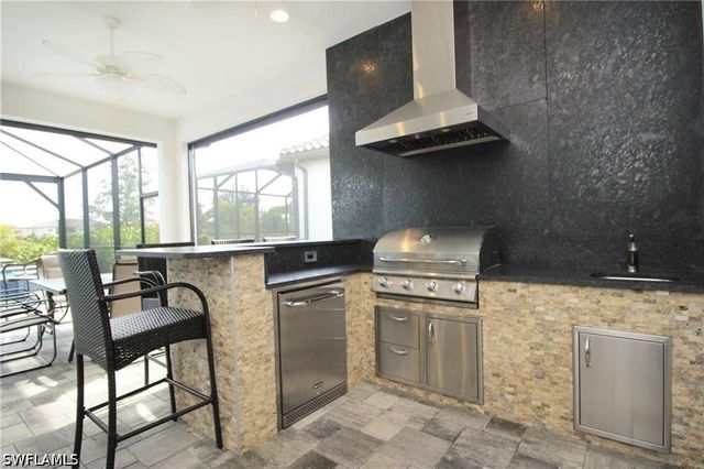 9456 Montelanico LOOP, Naples, FL 34119