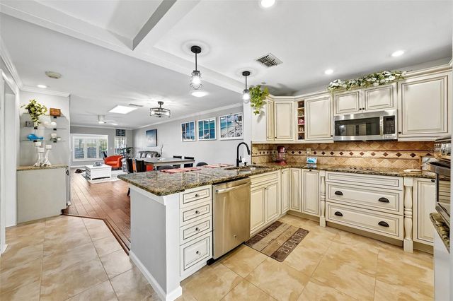 3259 HILARY CIRCLE 1C, Palm Harbor, FL 34684