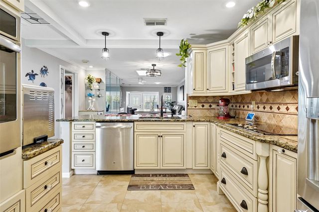 3259 HILARY CIRCLE 1C, Palm Harbor, FL 34684