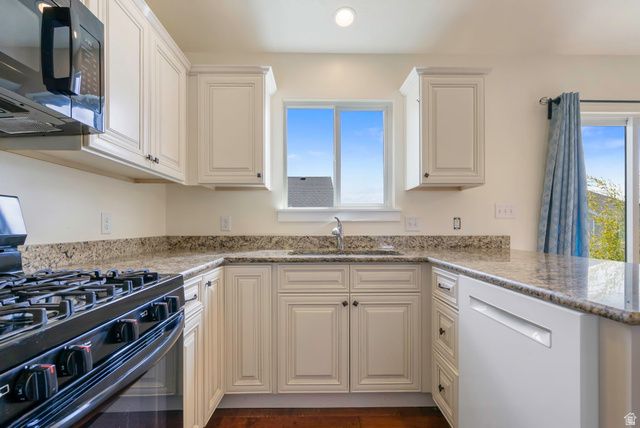 2428 E JIM BRIDGER DR, Eagle Mountain, UT 84005