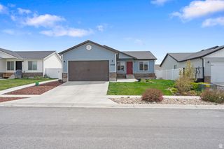 2428 E JIM BRIDGER DR, Eagle Mountain, UT 84005