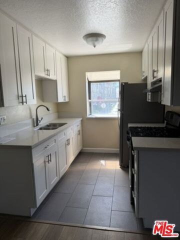 7504 Sepulveda Boulevard, Van Nuys (los Angeles), CA 91405