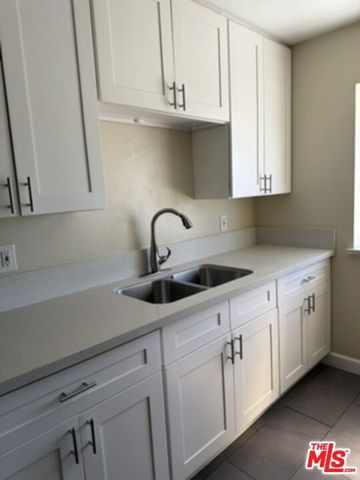 7504 Sepulveda Boulevard, Van Nuys (los Angeles), CA 91405