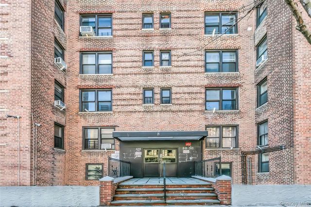 88-30 182 Street 4D, Hollis, NY 11423