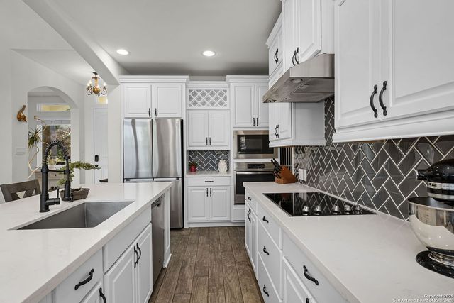 1882 Rush, Canyon Lake, TX 78133