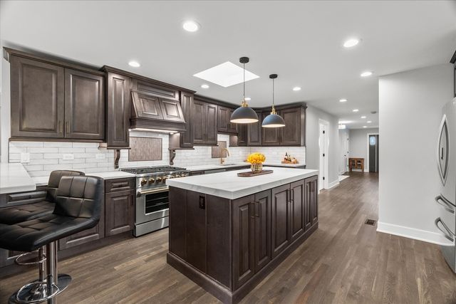 0S424 S Cadwell Avenue, Elmhurst, IL 60126