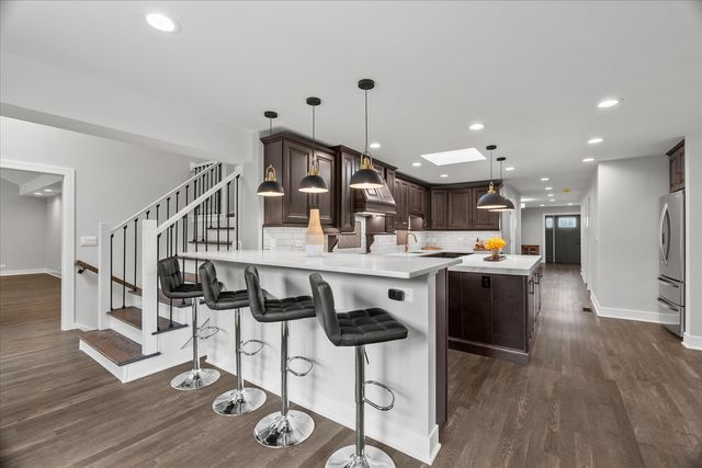 0S424 S Cadwell Avenue, Elmhurst, IL 60126
