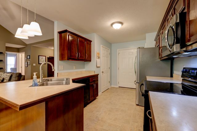 2677 Hidden Ridge Ct, Clarksville, TN 37043