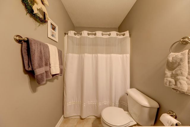 2677 Hidden Ridge Ct, Clarksville, TN 37043