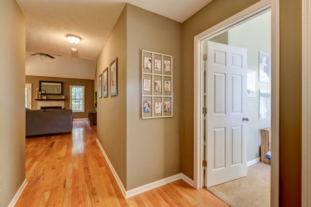 2677 Hidden Ridge Ct, Clarksville, TN 37043