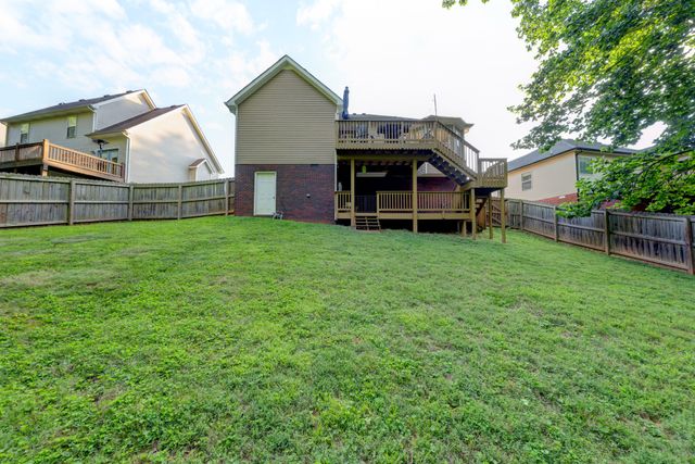 2677 Hidden Ridge Ct, Clarksville, TN 37043