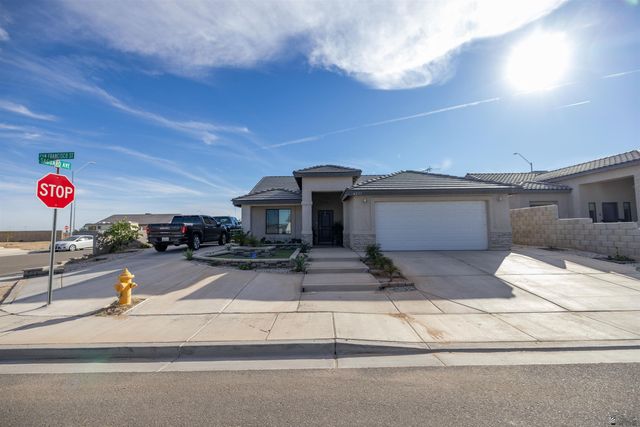 4259 E San Francisco St, San Luis, AZ 85336