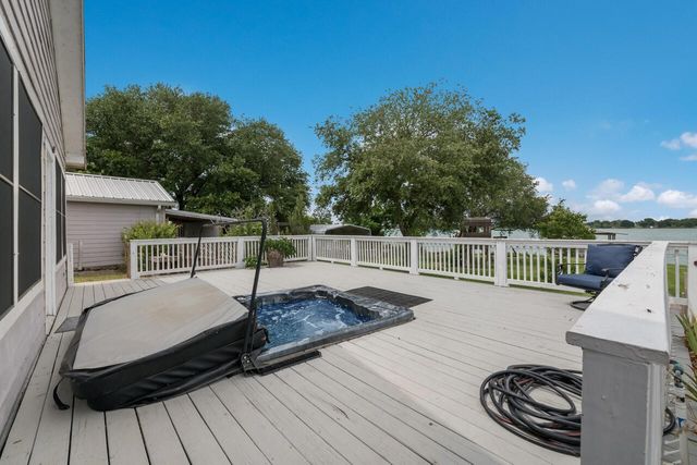 1603 LCR 822, Groesbeck, TX 76642