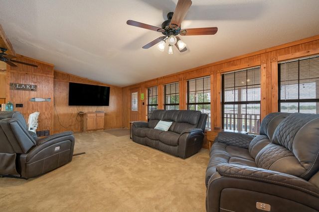 1603 LCR 822, Groesbeck, TX 76642