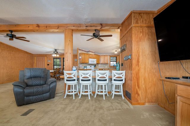 1603 LCR 822, Groesbeck, TX 76642
