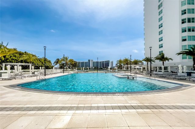 3201 NE 183rd St 2006, Aventura, FL 33160