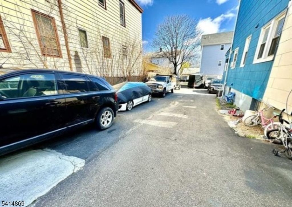 100 Hammond Ave, Passaic City, NJ 07055 — photo 2