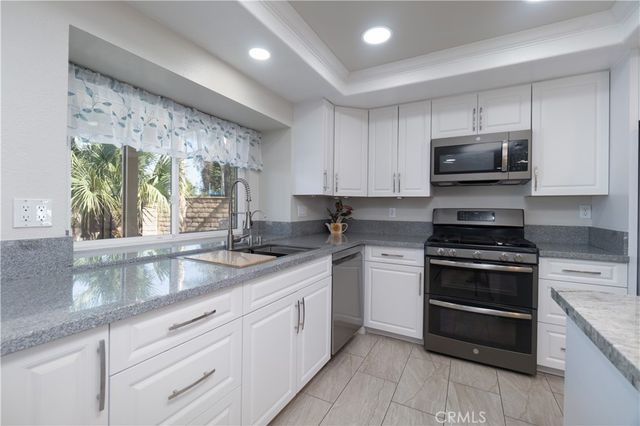 1750 Greenview, Corona, CA 92878