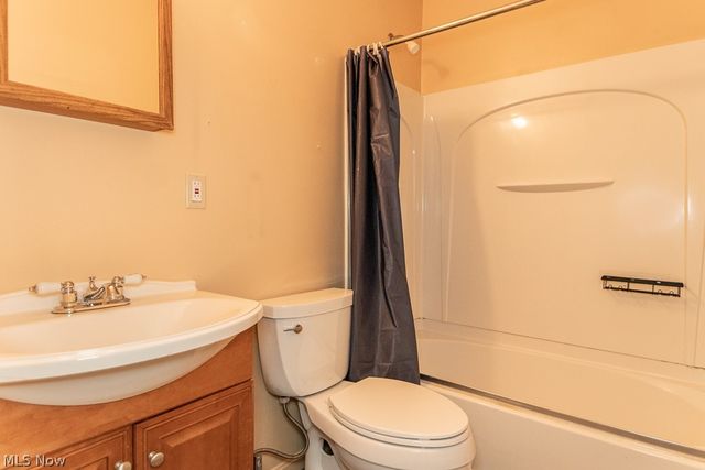 966 Windermere Drive, Willoughby, OH 44094