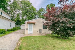 966 Windermere Drive, Willoughby, OH 44094