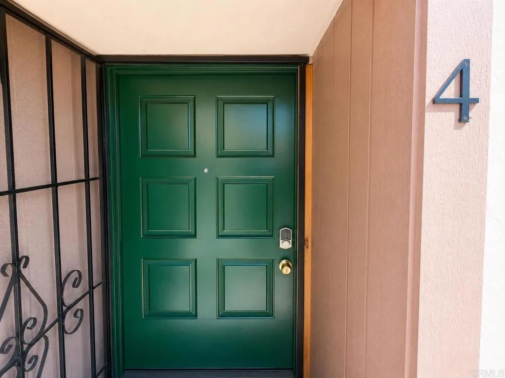 8767 Navajo Road 4, San Diego, CA 92119
