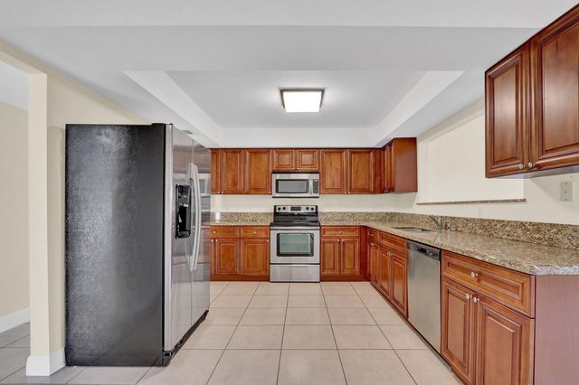 8074 SE River Lane, Stuart, FL 34997