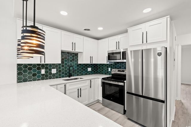 1890 Colony Dr Apt 17L, Surfside Beach, SC 29575