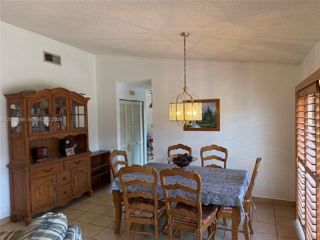 6010 NW 201st Ln, Hialeah, FL 33015