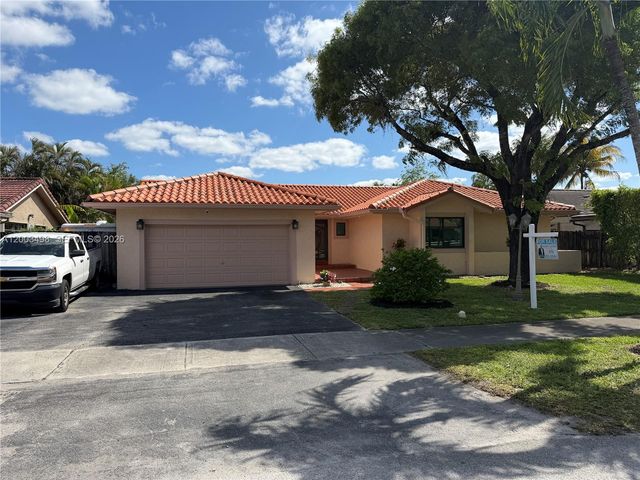 6010 NW 201st Ln, Hialeah, FL 33015