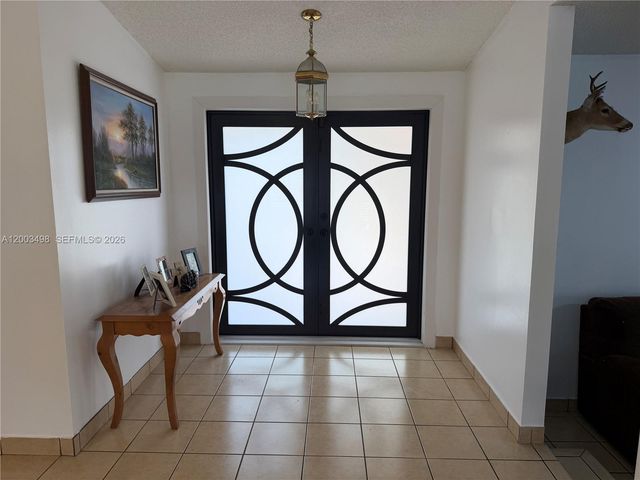 6010 NW 201st Ln, Hialeah, FL 33015