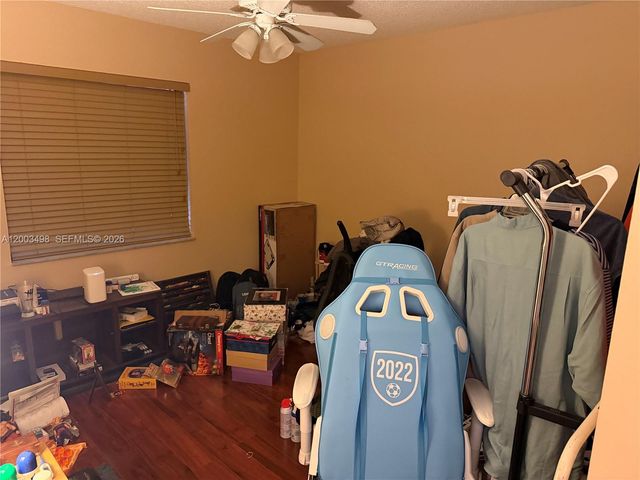 6010 NW 201st Ln, Hialeah, FL 33015