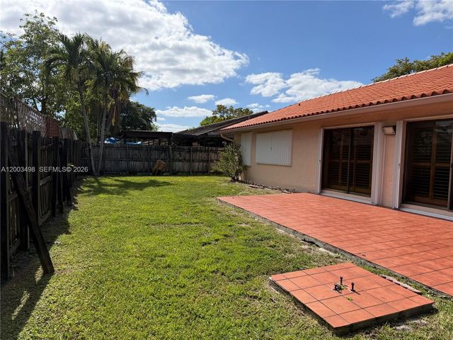 6010 NW 201st Ln, Hialeah, FL 33015