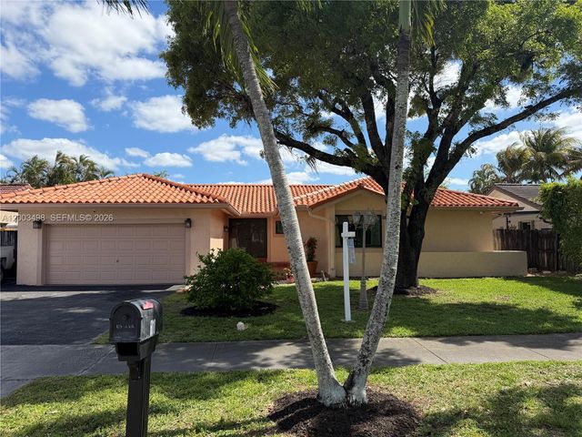 6010 NW 201st Ln, Hialeah, FL 33015