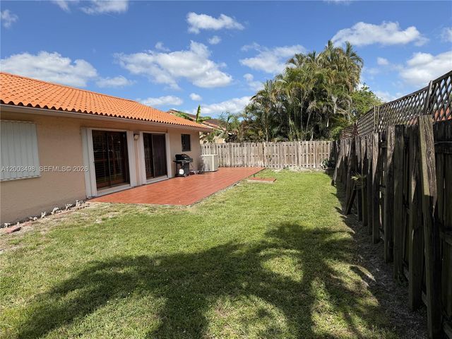 6010 NW 201st Ln, Hialeah, FL 33015