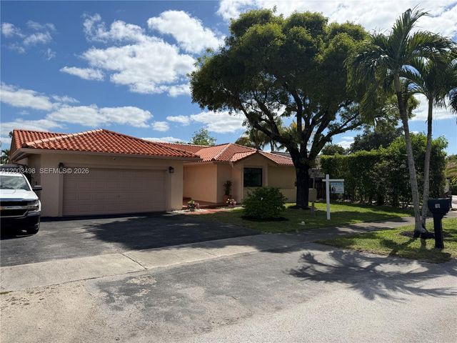 6010 NW 201st Ln, Hialeah, FL 33015