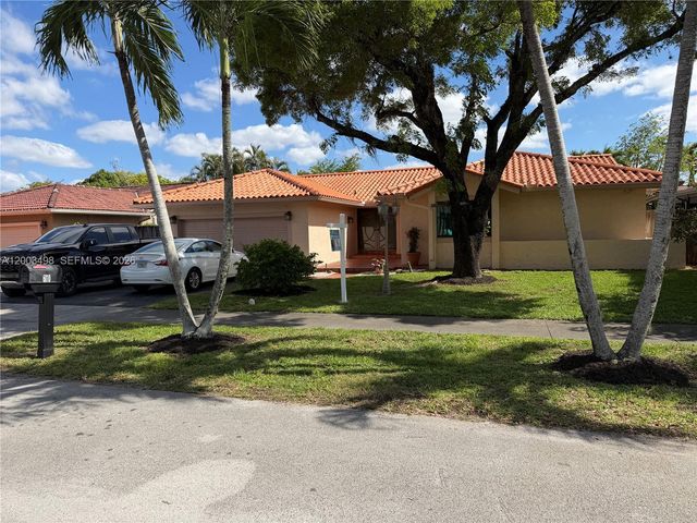 6010 NW 201st Ln, Hialeah, FL 33015