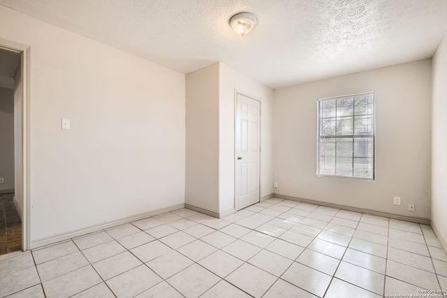 12177 Pearsall Rd, Atascosa, TX 78002
