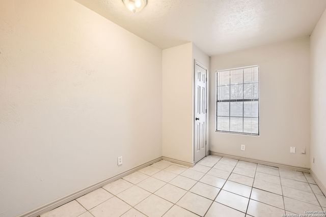 12177 Pearsall Rd, Atascosa, TX 78002
