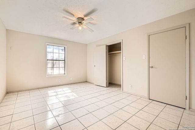 12177 Pearsall Rd, Atascosa, TX 78002