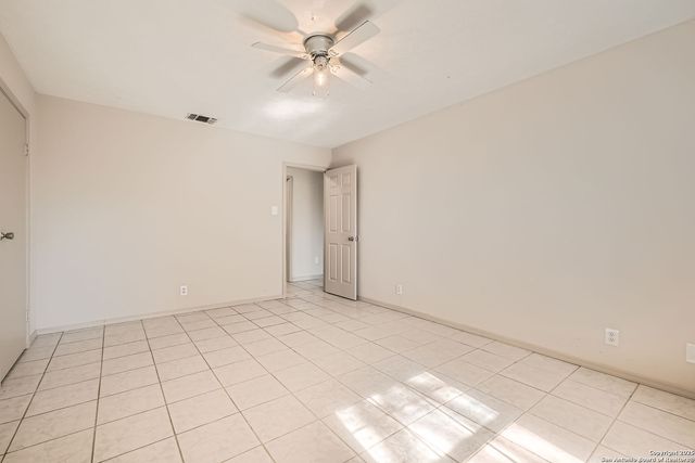 12177 Pearsall Rd, Atascosa, TX 78002