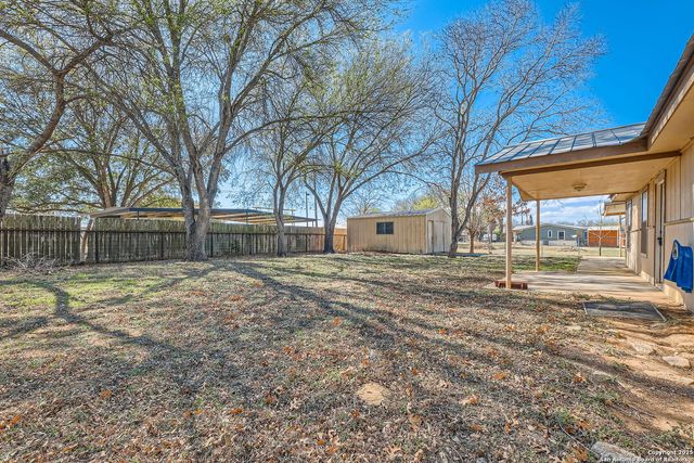 12177 Pearsall Rd, Atascosa, TX 78002