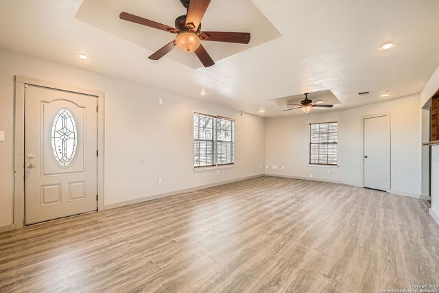 12177 Pearsall Rd, Atascosa, TX 78002
