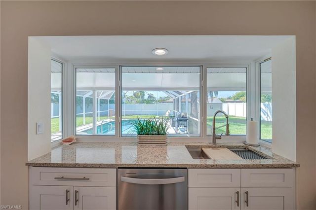 150 SW 48th TER, Cape Coral, FL 33914