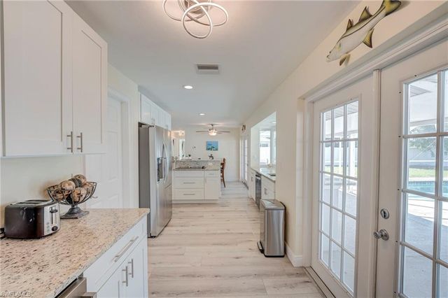 150 SW 48th TER, Cape Coral, FL 33914