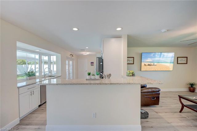 150 SW 48th TER, Cape Coral, FL 33914