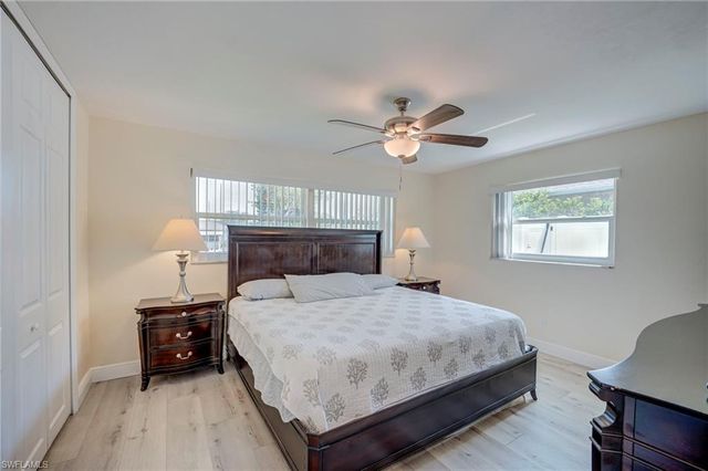 150 SW 48th TER, Cape Coral, FL 33914